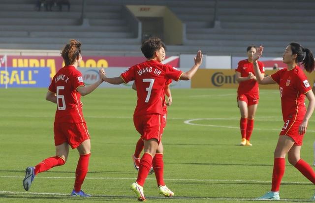 7-0！亚洲杯首支出线球队诞生！中国队2连胜，王霜爆发3球+赢伊朗(3)