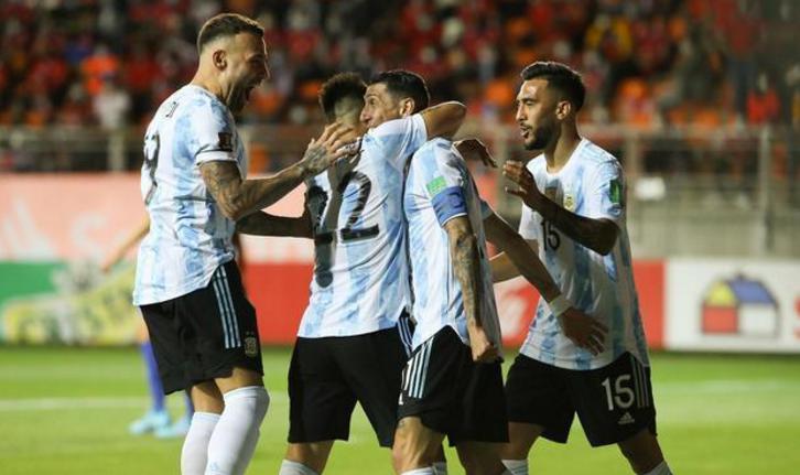 今晨，乌拉圭和阿根廷相继客胜！缺席的梅西“帮”了进球的苏牙