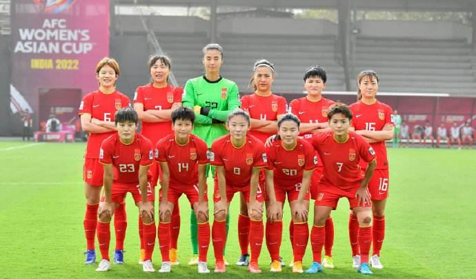 女足6-5强势逆转日本，赛后名记一番话道尽心酸，姑娘们太不容易
