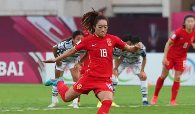 铿锵玫瑰！女足夺得了亚洲杯的冠军对国足有何意义？她们太棒了！(2)