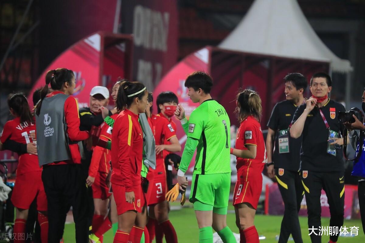 中国女足亚洲杯夺冠！中国足协办事效率又慢了，球迷吐槽声不断(4)
