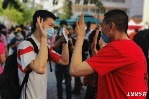 中国男足输越南引热议，网友提议将足球纳入高考，官方给出了回应(10)