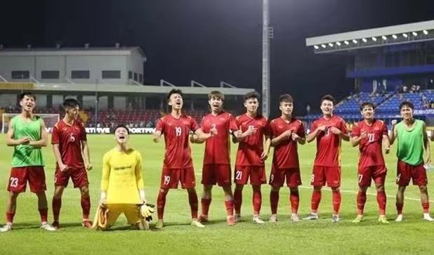 看清差距！阮忠成任意球建功 越南1-0泰国晋级东南亚U23四强