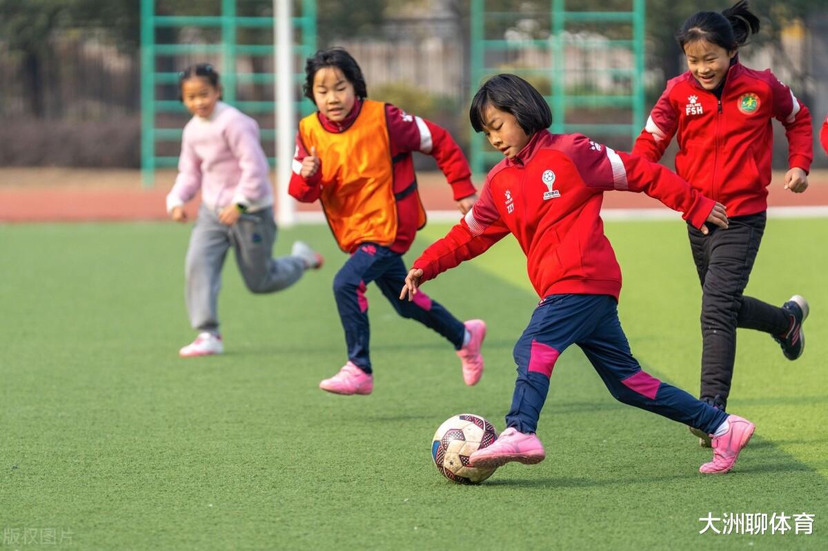 郑州足球迈出“快进的一步”！中国足协、中国女足将成大受益者(5)
