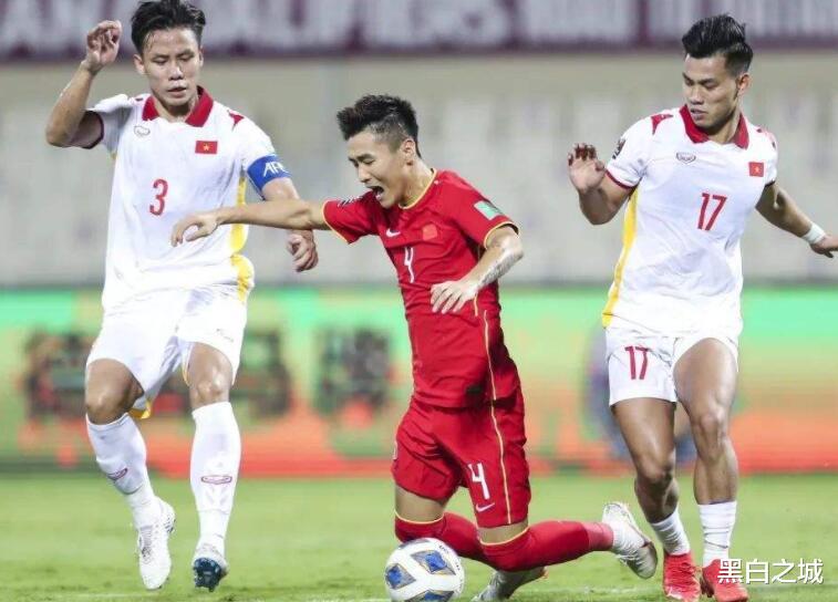 胆太小！外媒：中国足协要求调整迪拜杯赛程，因害怕对阵越南(2)