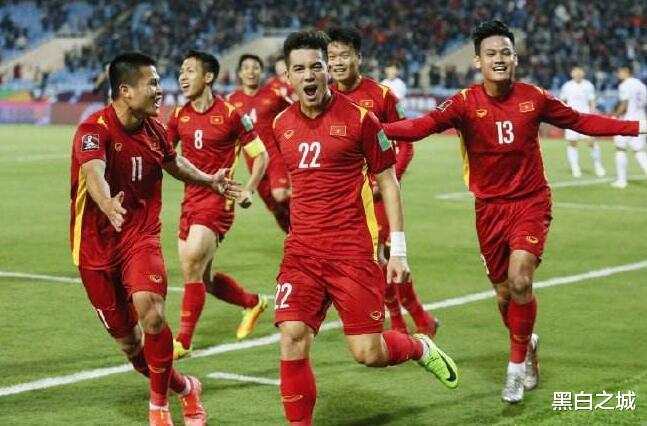 胆太小！外媒：中国足协要求调整迪拜杯赛程，因害怕对阵越南(3)