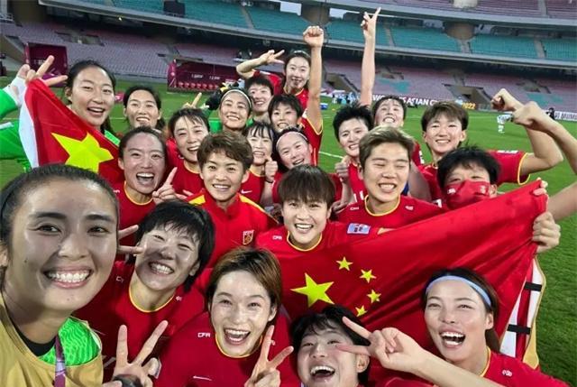 中国女足绝杀韩国队，16年后再登顶亚洲之巅，点燃中国球迷的希望(1)