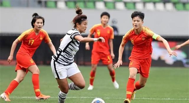 中国女足绝杀韩国队，16年后再登顶亚洲之巅，点燃中国球迷的希望(4)