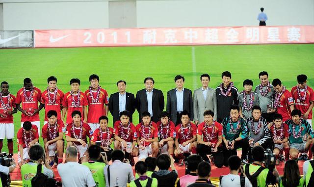 中国男子职业足球转会窗口再度延期，是什么原因造成一拖再拖呢？(1)