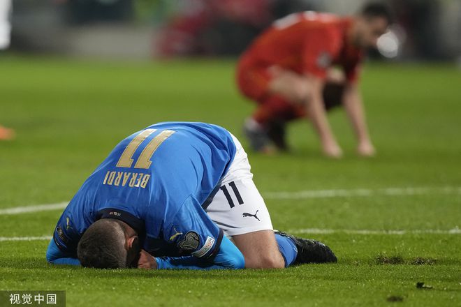 冰火两重天！北马其顿疯狂庆祝，意大利球员当场痛哭
