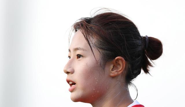 最美足球少女熊熙，22岁退役，真实原因令人唏嘘不已(8)