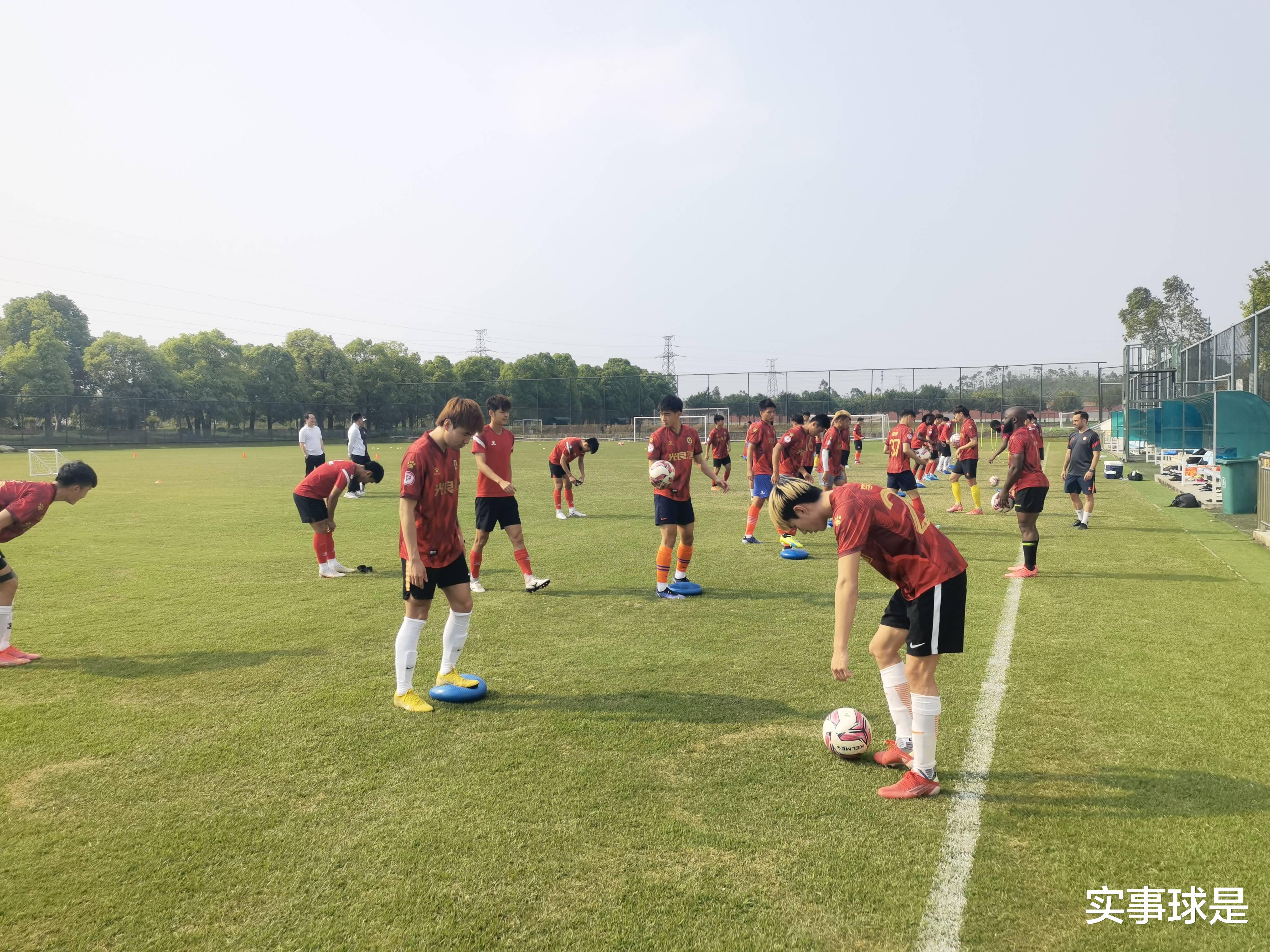 吹响集结号！中甲淄博蹴鞠在广东备战新赛季，3名外援正在试训