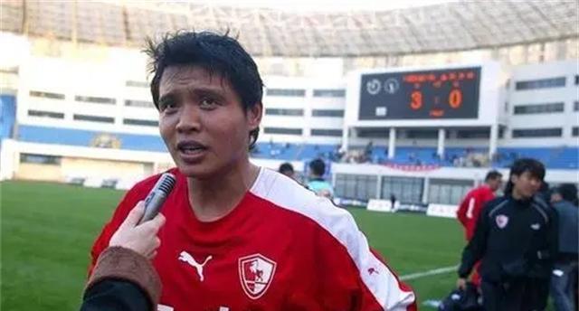 作为中国足坛之中最为惊艳足球运动员，还记得他们的风采吗？(2)