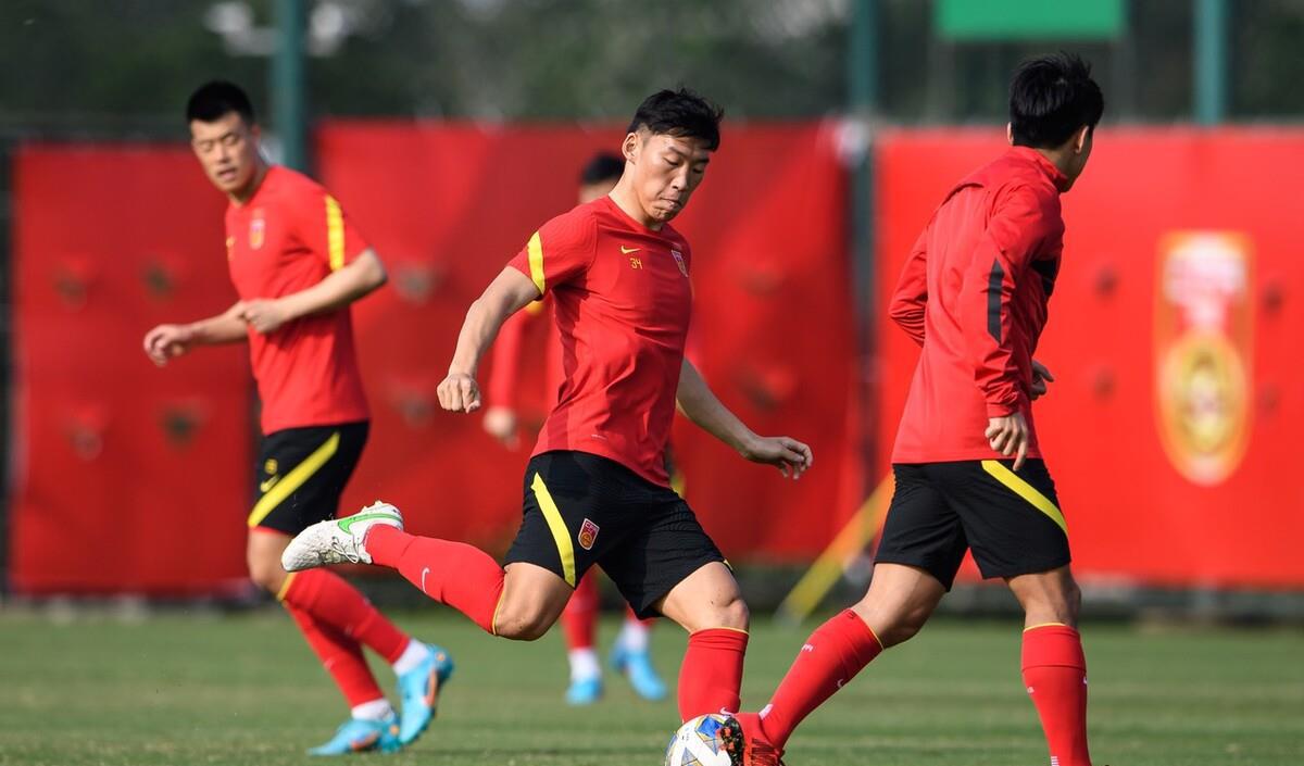国足失亚洲杯主场优势，中国足球复兴之路受阻前景黯淡无比(3)