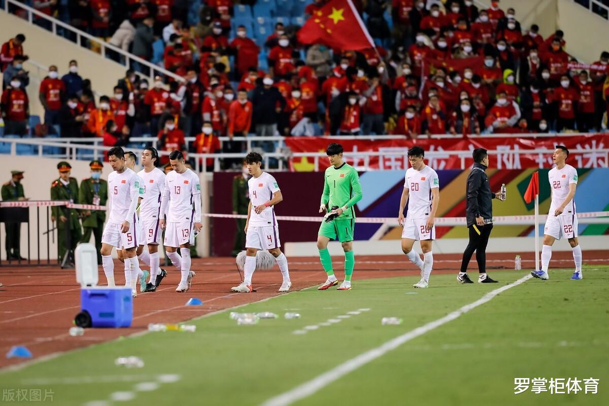 意外！王大雷跟喷国足不行的球迷杠上了！点出越南足球崛起原因(3)
