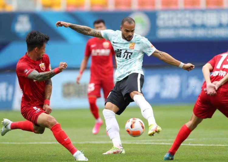 徐新被足协追加停赛两场，第五轮海港对阵武汉三镇才能出场(3)