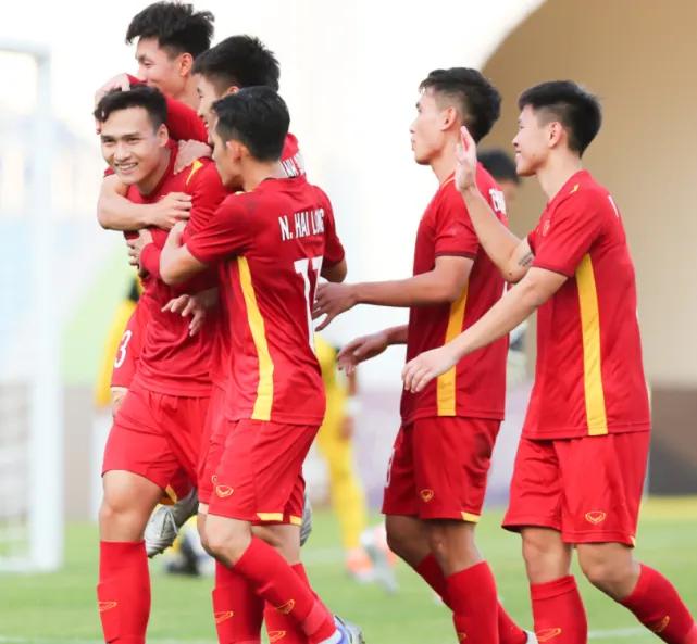 越南男足实力很强 在小组赛没有败仗 或战胜沙特晋级U23亚洲杯四强(3)