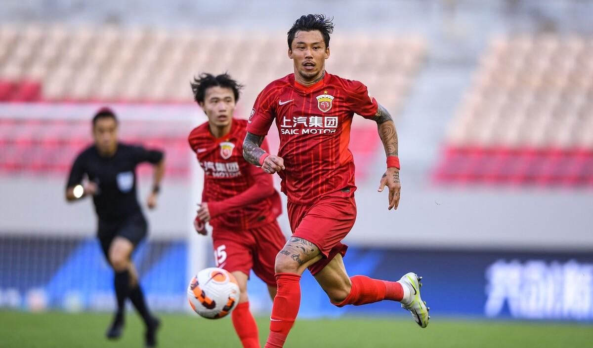 海港官方：张琳芃左膝内侧副韧带损伤将离开赛区，确定无缘东亚杯(1)