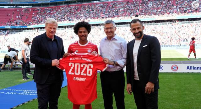 官方：拜仁与格纳布里完成续约 新合同签至2026年(2)