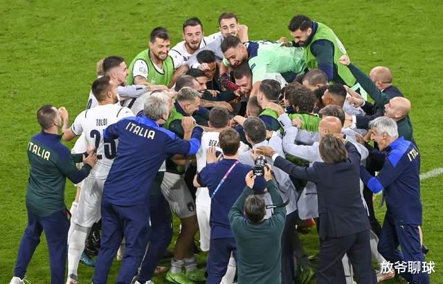 经典战术第九期：无缘世界杯，并不能否定意大利在欧洲杯上的成功(27)
