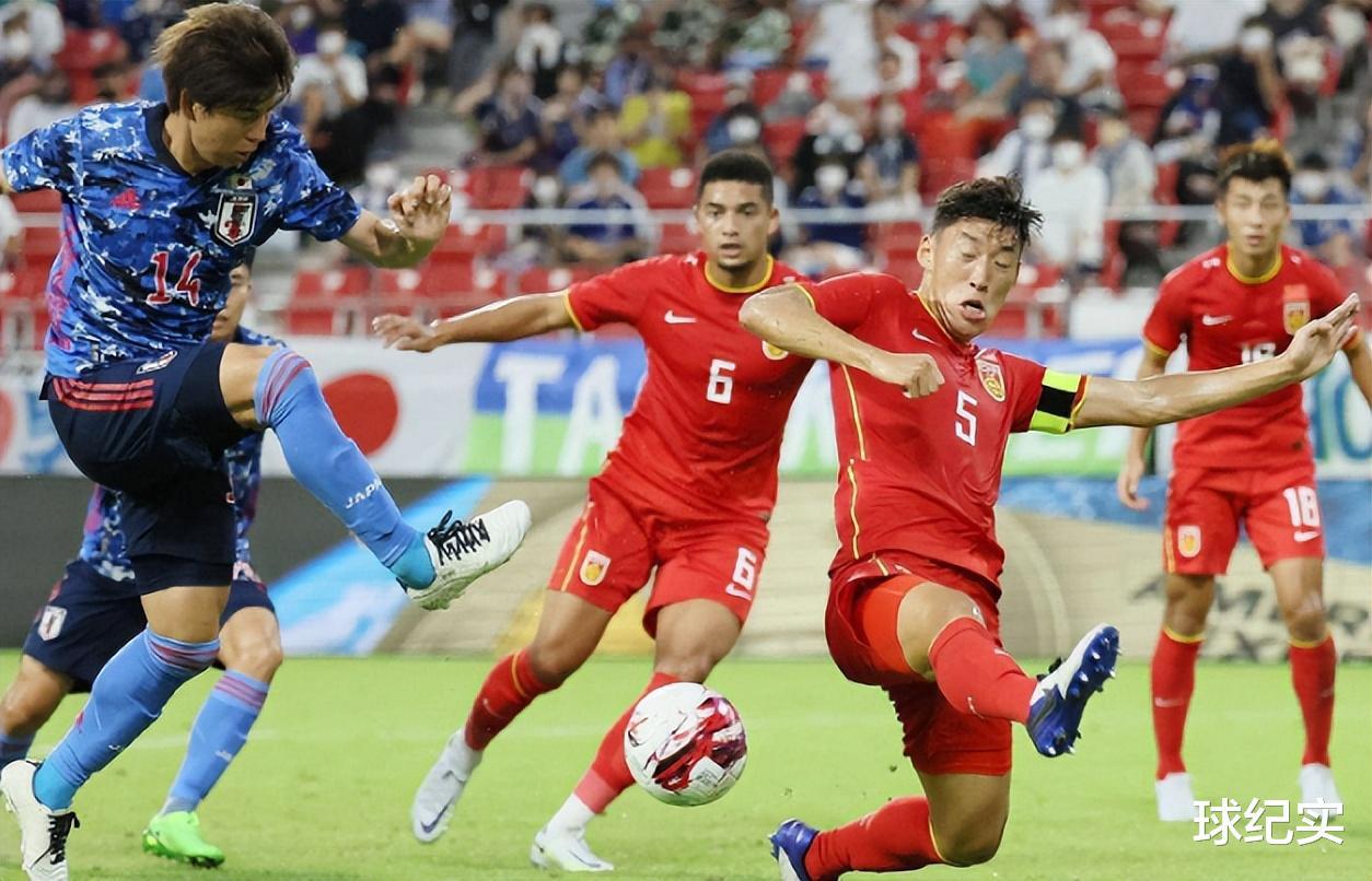 日本斩获东亚杯冠军，国足险胜一场，中国足球的出路到底在哪里？