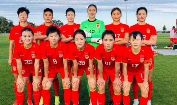 4-0到2-2！中国女足又没赢，连续3场不胜，仍轰世界波，狂欢庆祝(2)