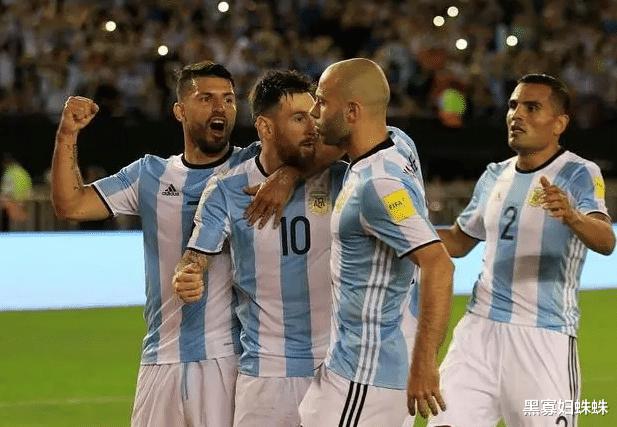 阿根廷公布了由梅西和迪马利亚领衔卡塔尔世界杯大名单
