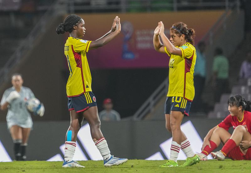 中国女足0-2不敌南美劲旅，小组出线需满足3点，球迷：建议换教练(4)
