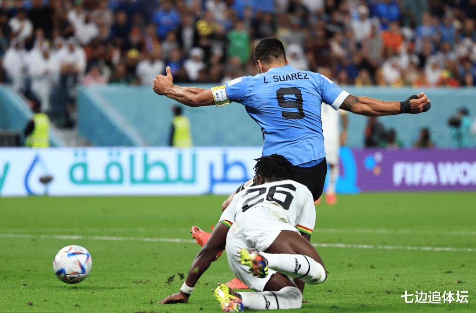 0: 2！苏亚雷斯助攻造2球，乌拉圭赢球饮恨出局，加纳延续12年梦魇(5)