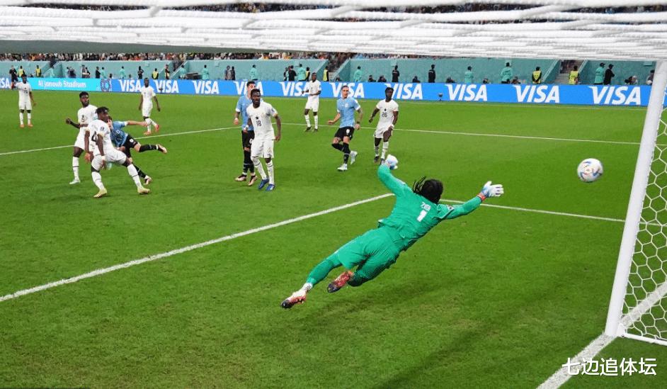 0: 2！苏亚雷斯助攻造2球，乌拉圭赢球饮恨出局，加纳延续12年梦魇(6)