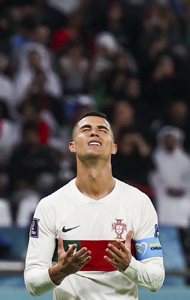 英媒嘲讽C罗：如果C罗继续出场，葡萄牙将无法夺冠！(1)