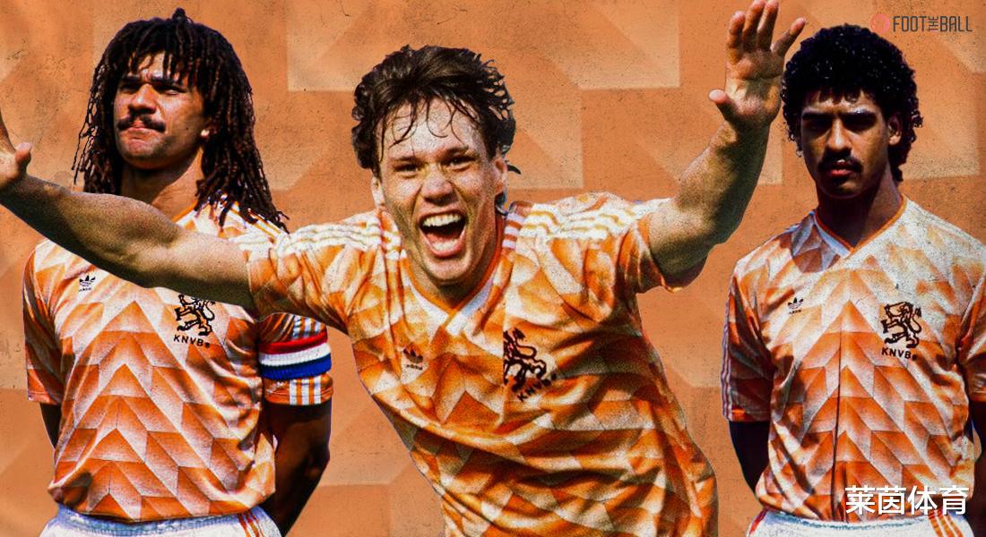 荷兰队史最佳阵容：克鲁伊夫无冕之王，三剑客一代经典