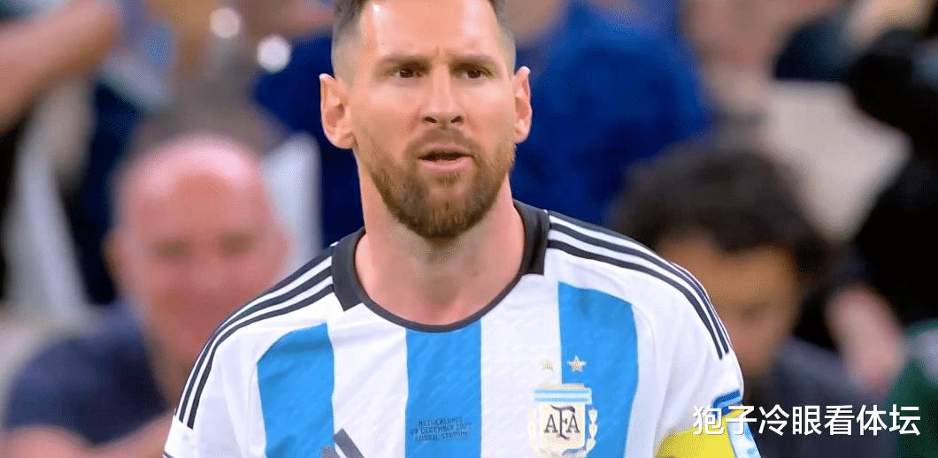 庆祝！阿根廷球员朝荷兰做鬼脸 梅西采访时大发雷霆 罕见爆粗口(2)