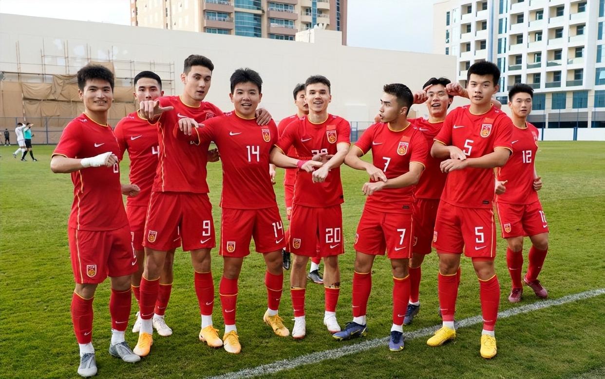 中国男足首秀3场0胜，80分钟绝平1-1，20岁天才爆发2球+世界波(4)