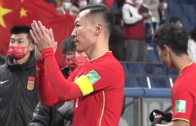 中国男足球员的耻辱，足协第三次限薪，“欺负”你离开中国没人要！(2)