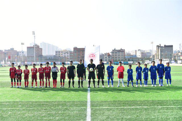 云南省青少年足球联赛总决赛在曲靖市打响