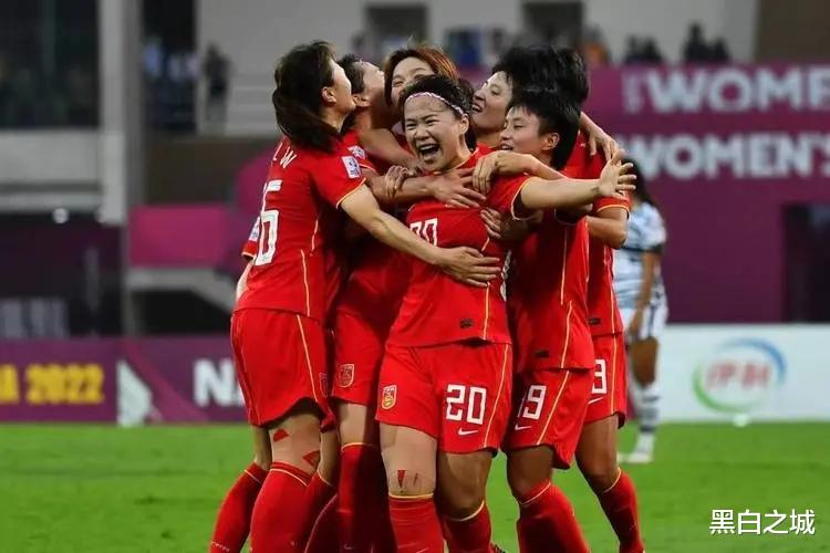 步男足后尘？中国女足联赛面临困境，媒体人：欠薪的球队不少(1)