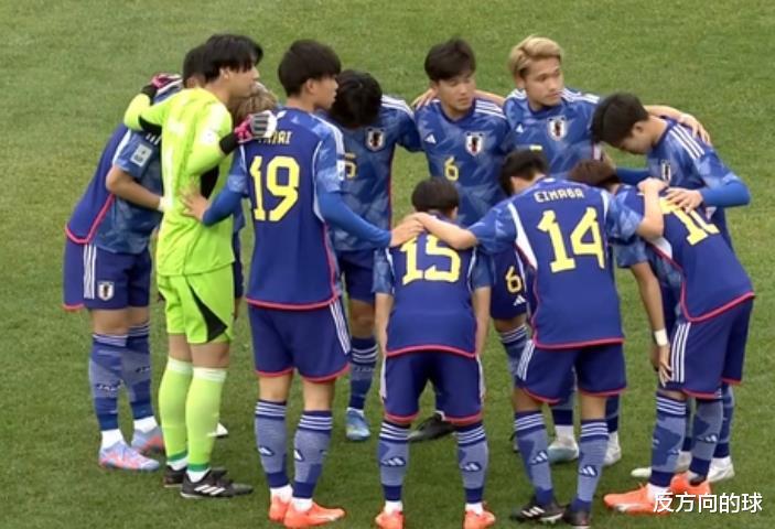 悲哀！日本逆转国青不屑庆祝，董路说出中国足球未来方向：开大脚先保命(2)