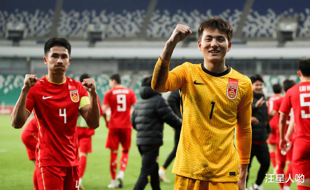 实至名归！国足U20门将入选未来之星，越南中场、印尼前锋在列(2)