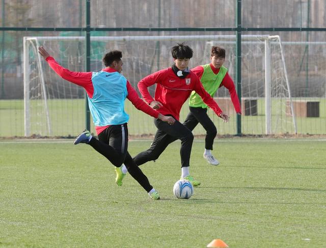 长春亚泰U18队备战第二届中国青少年足球联赛