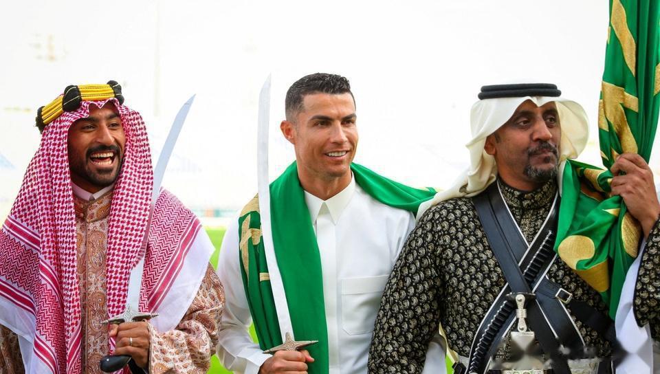 沙特阿拉伯希望最早在 2030 年举办世界杯。他们希望提升自己的体育形象，希望全