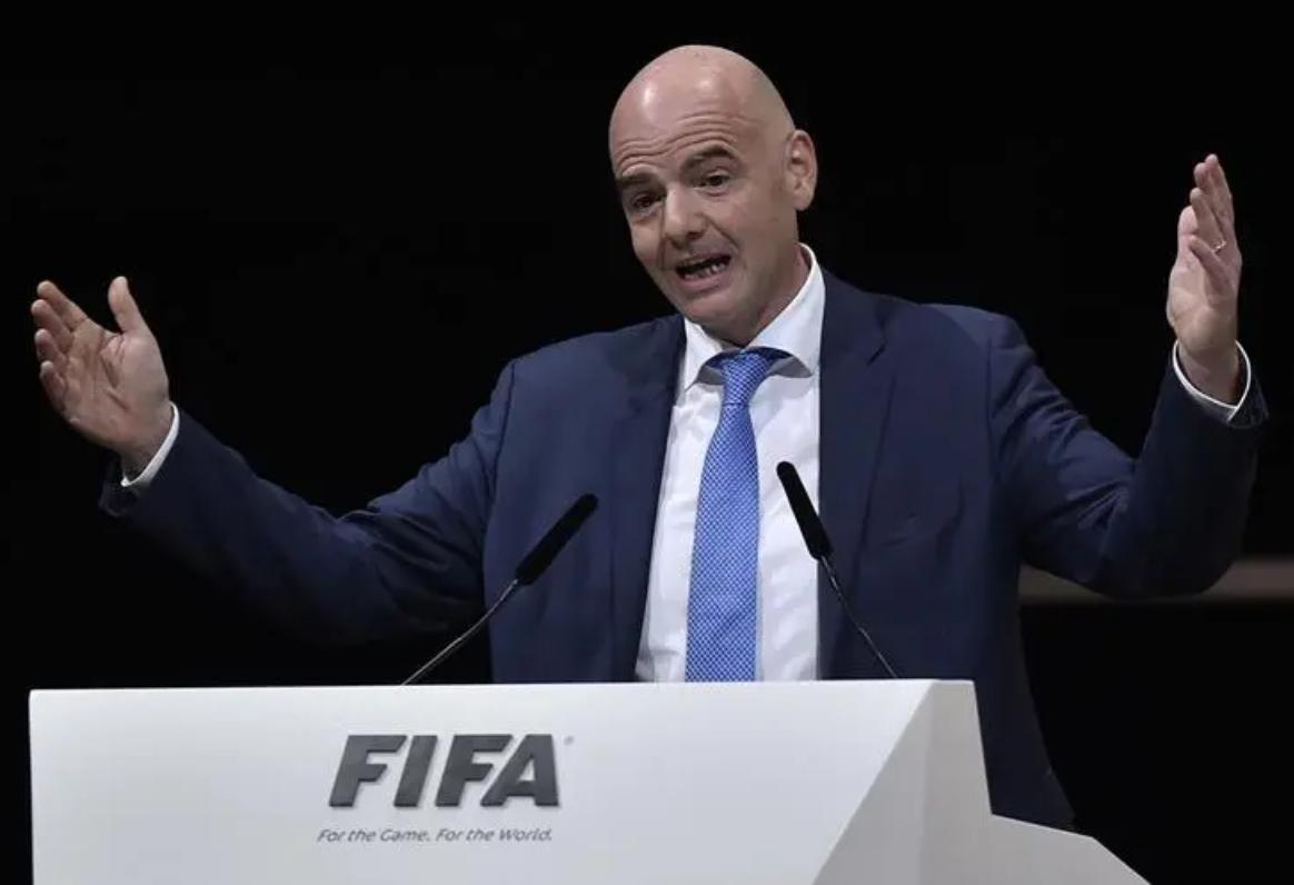 #因凡蒂诺连任FIFA主席# 因凡蒂诺的前两个任期，一直对中国足球抱有希望，在前(1)