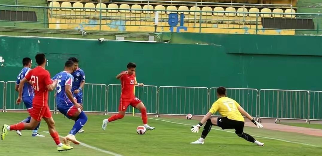 国足热身赛4-0取胜 林良铭武磊锁定锋线主力 海外拉练将提升实力(5)