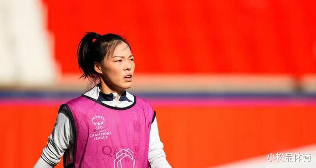 欧冠大巴黎女足0-1狼堡李梦雯等球员实力强劲中国女足正向好的方向发展