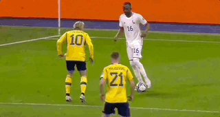 【欧预赛】卢卡库戴帽伊布替补登场，比利时3比0瑞典(4)