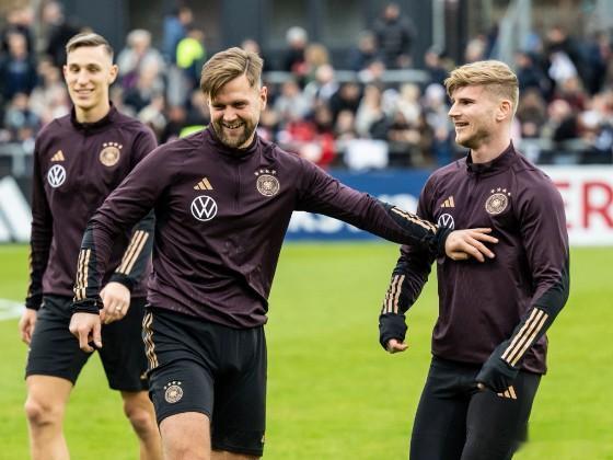 在周六对秘鲁的友谊赛之前，德国国家队教练费利克斯·弗利克宣布，他将使用近年来德国