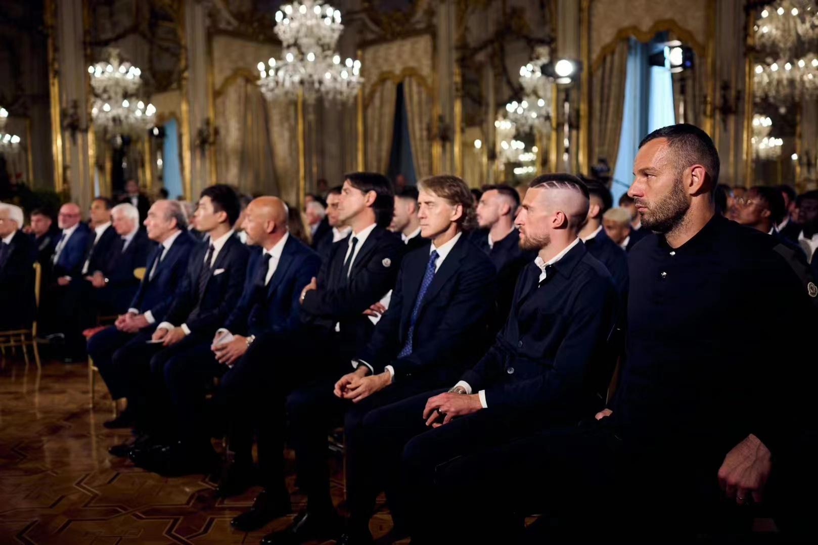 #意大利总统接见国米全队# #意大利杯决赛# 意大利杯决赛前夕，意大利总统塞尔吉(6)
