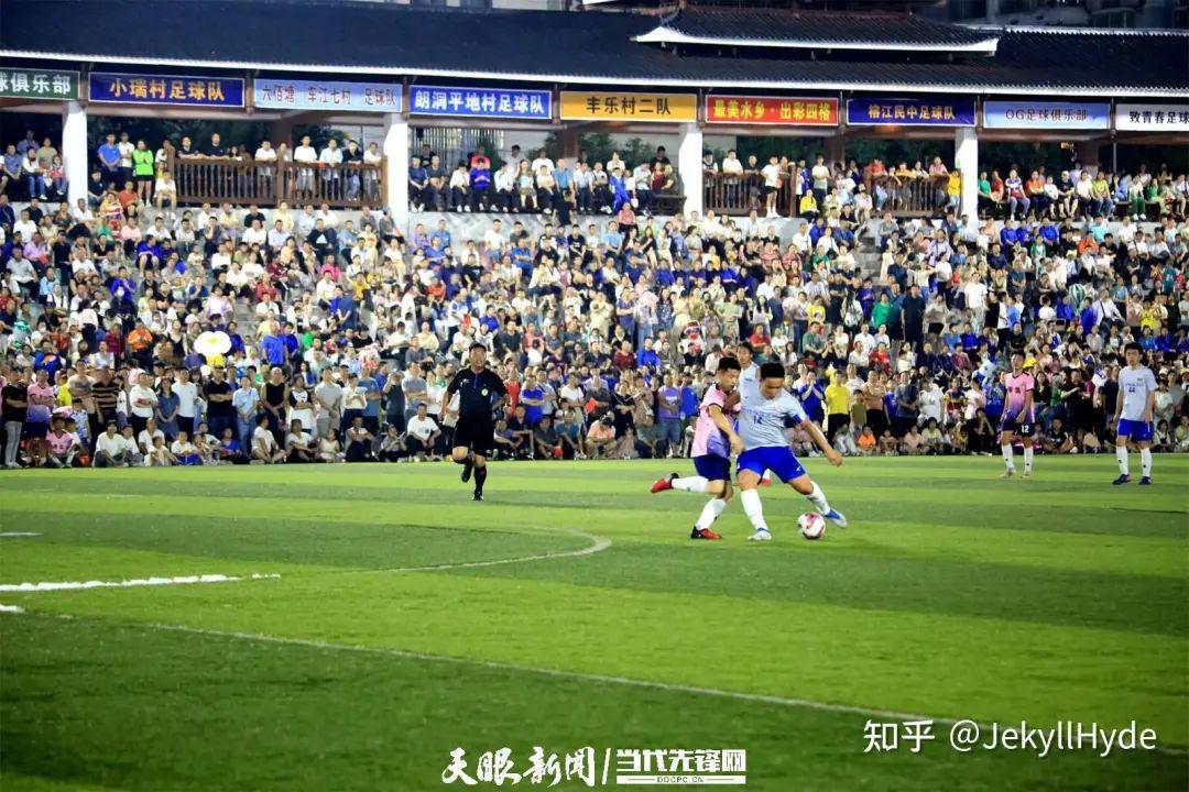 国足正憋屈，贵州村级足球却火出国外了！(2)