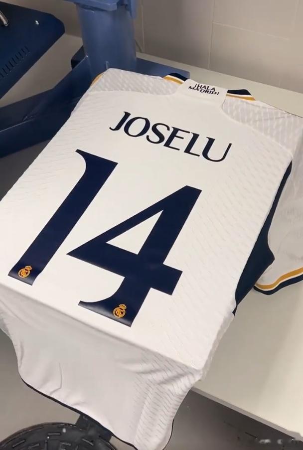  皇马官方宣布，球队新援前锋何塞卢将身披14号球衣。皇马14号的上一任是卡塞米罗(1)