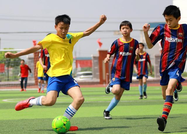 中国小孩想踢球都难，是中国足球发展的最大瓶颈(3)